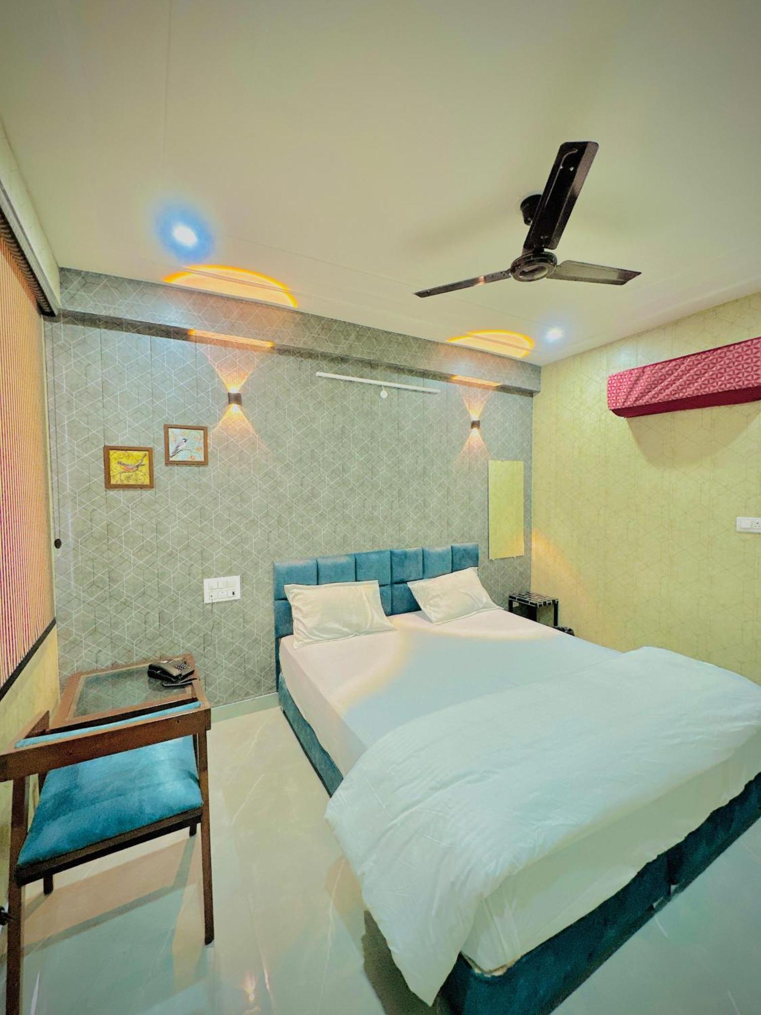 Hotel Tiger View Alwar Exterior foto